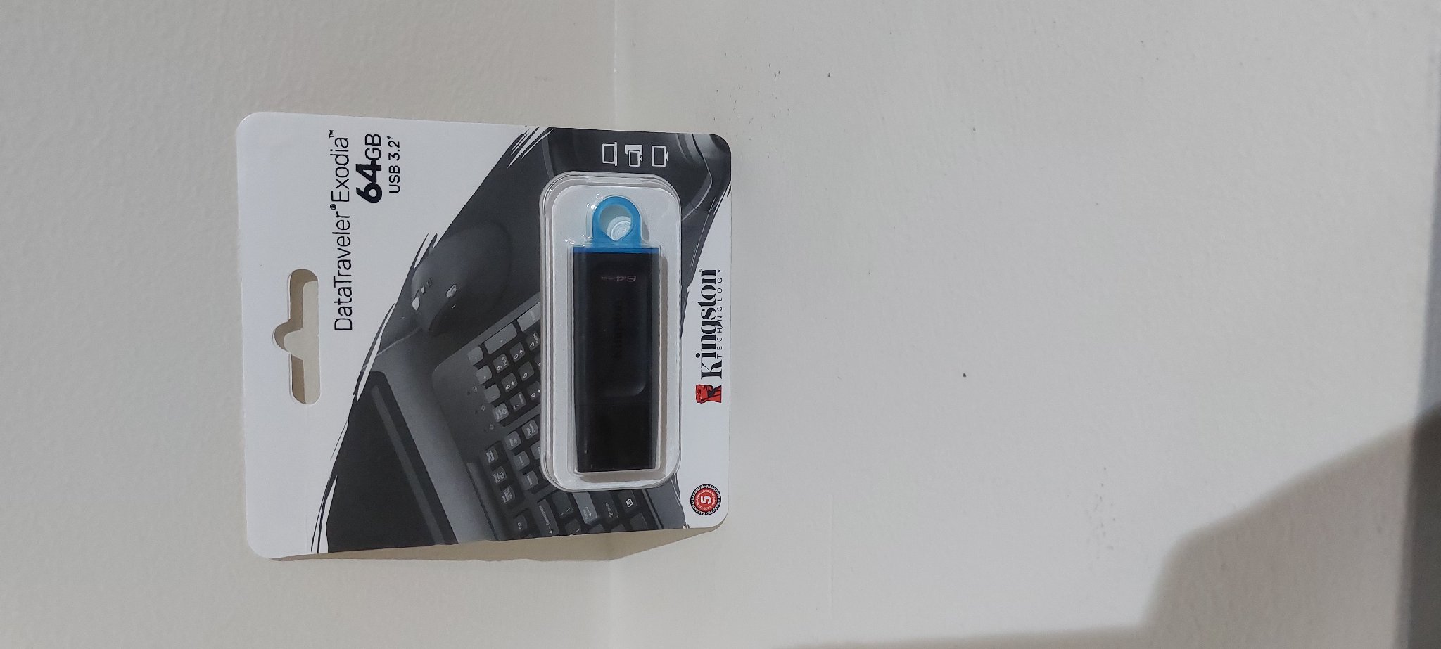 Kingston usb drive 64G
